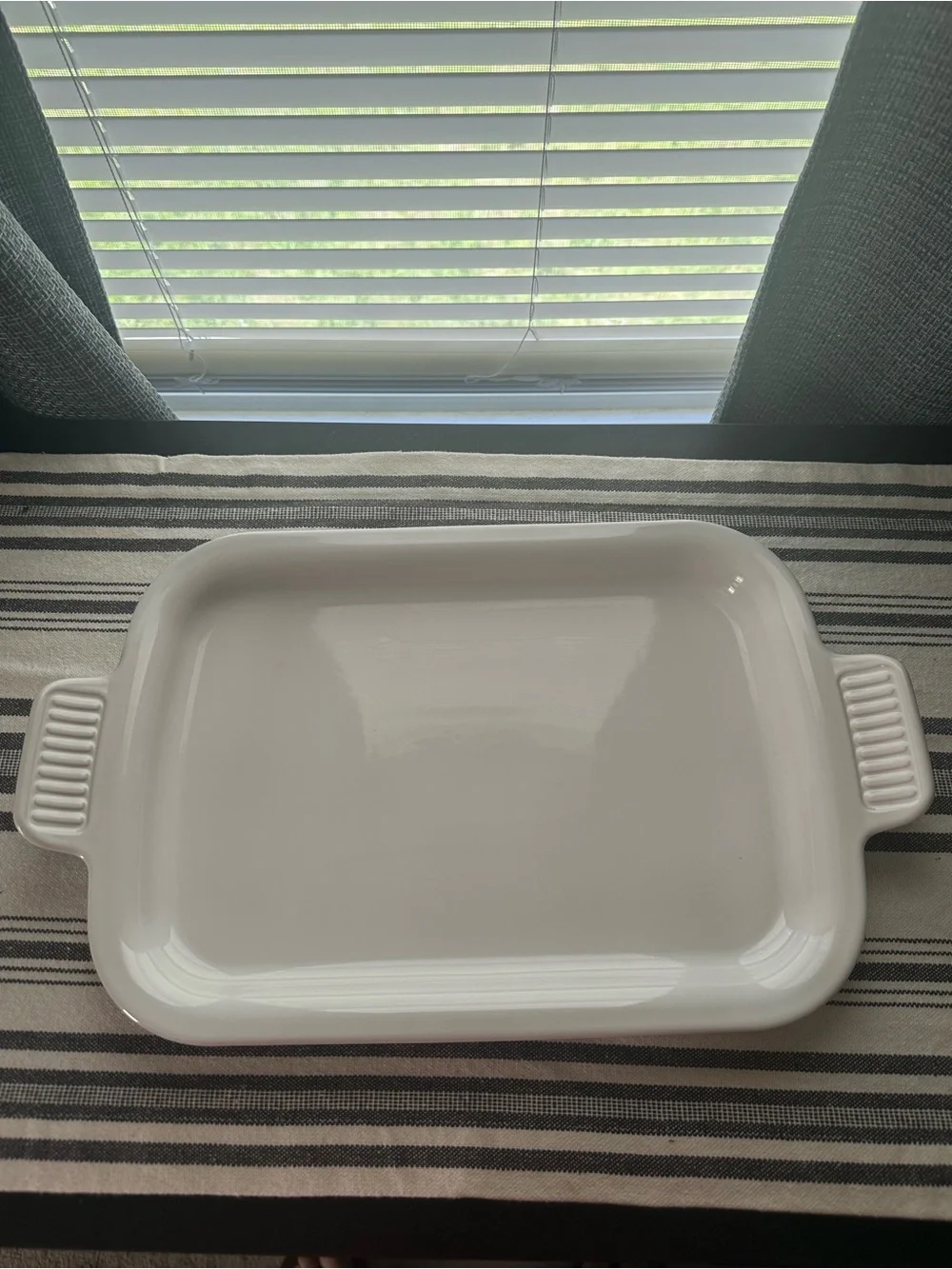 Le Creuset stoneware tray - white